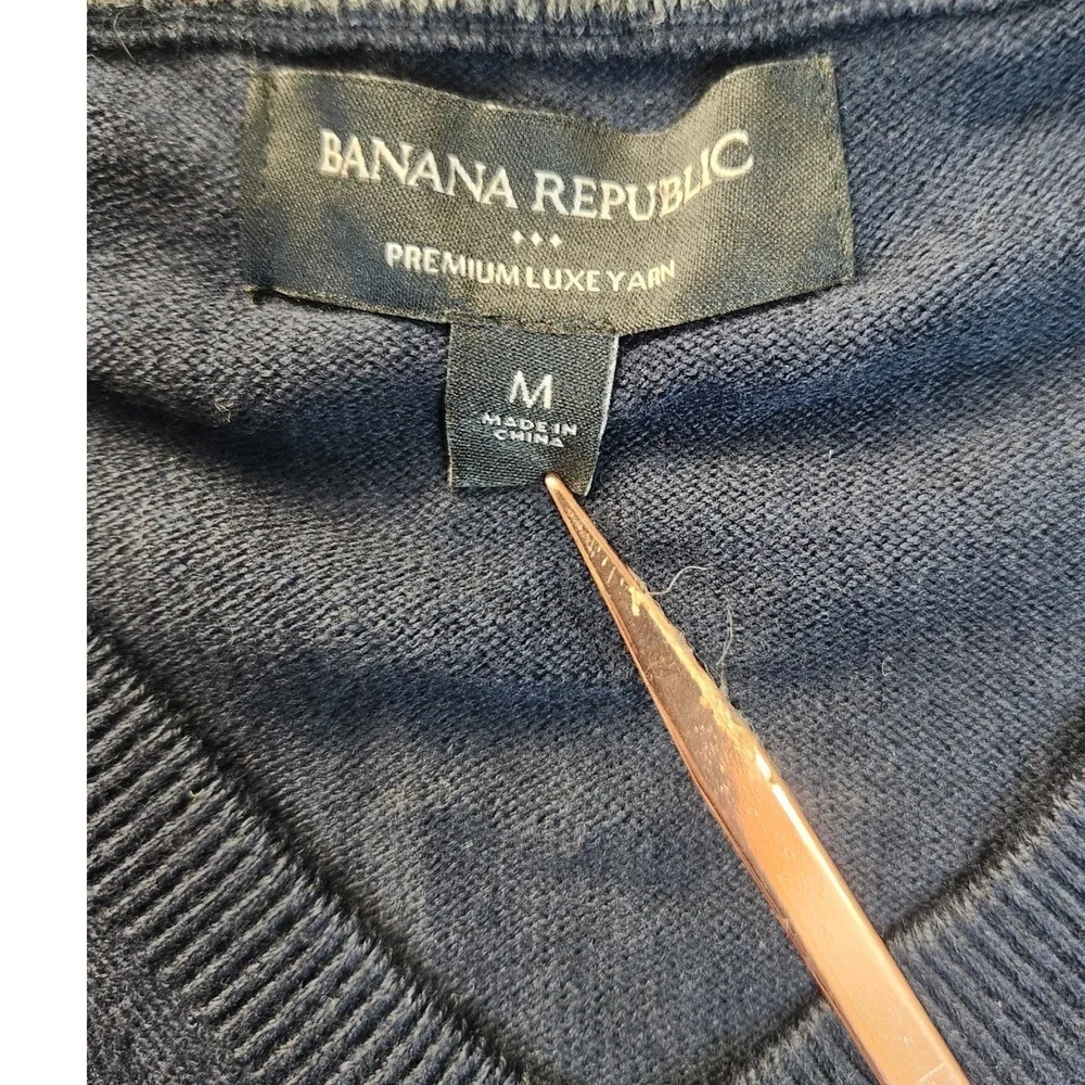 Banana Republic Luxe‎ Yarn Sweater Mens M Navy V Neck Cotton Silk Cashmere
